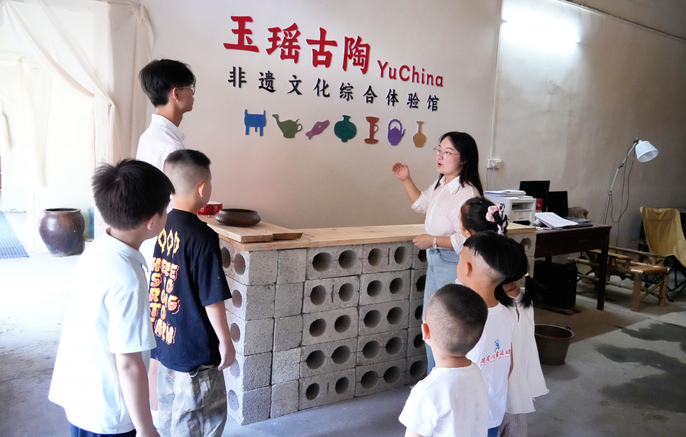 洞口：暑期研学 领略古陶魅力