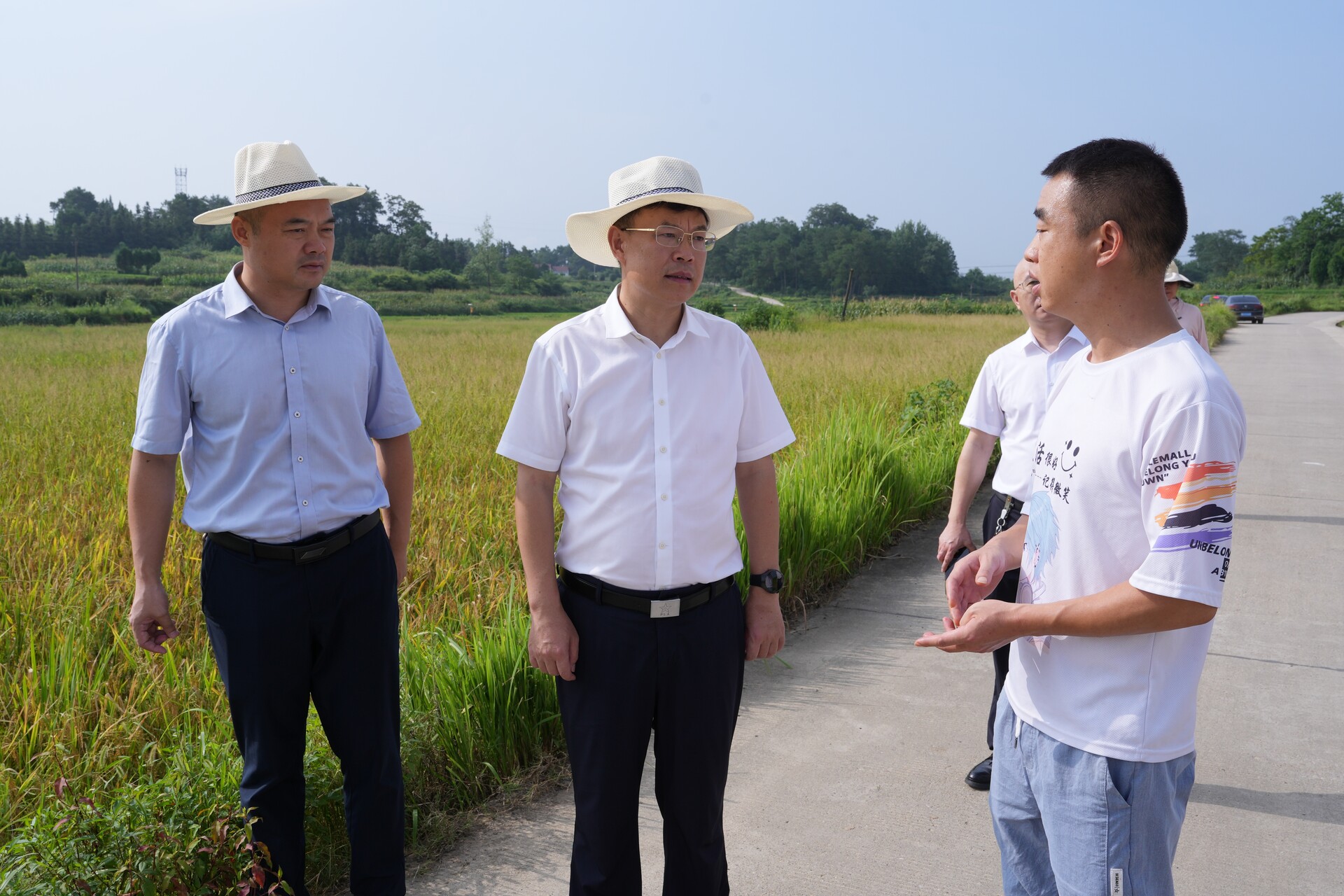 ﻿吴韬到乡镇调研基层党建、乡村振兴  走访看望监测户