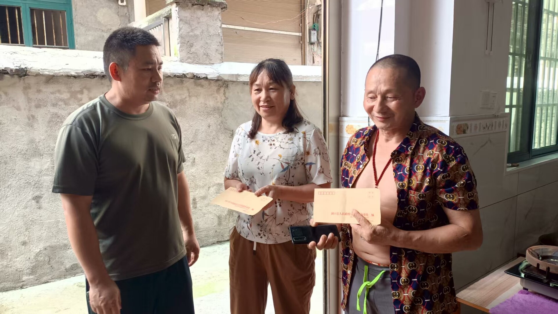 文昌街道：“垂钓侠”补齐防溺水安全网