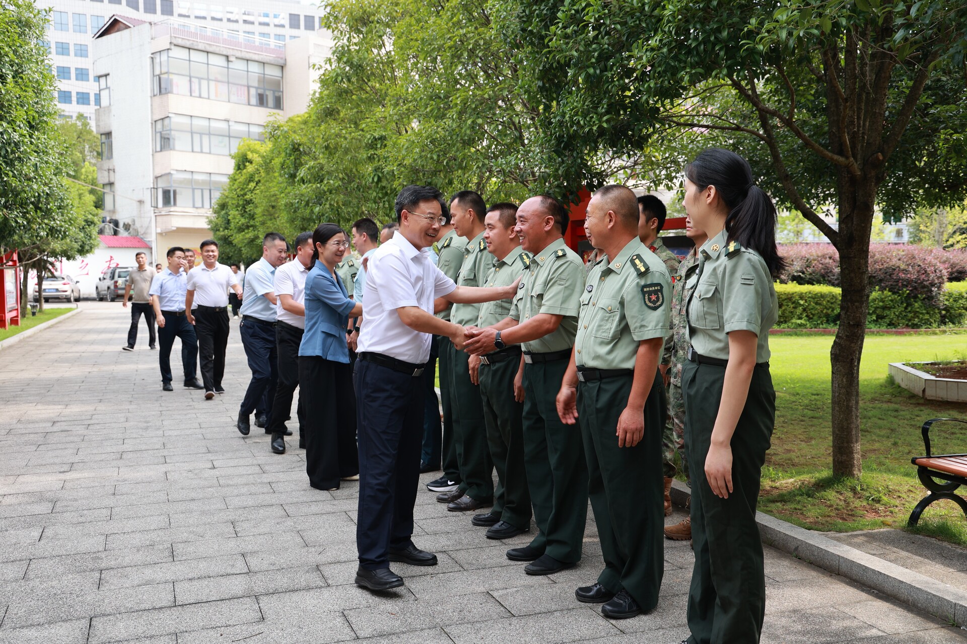 吴韬等县领导“八一”前夕走访慰问部队官兵 共叙军民鱼水情