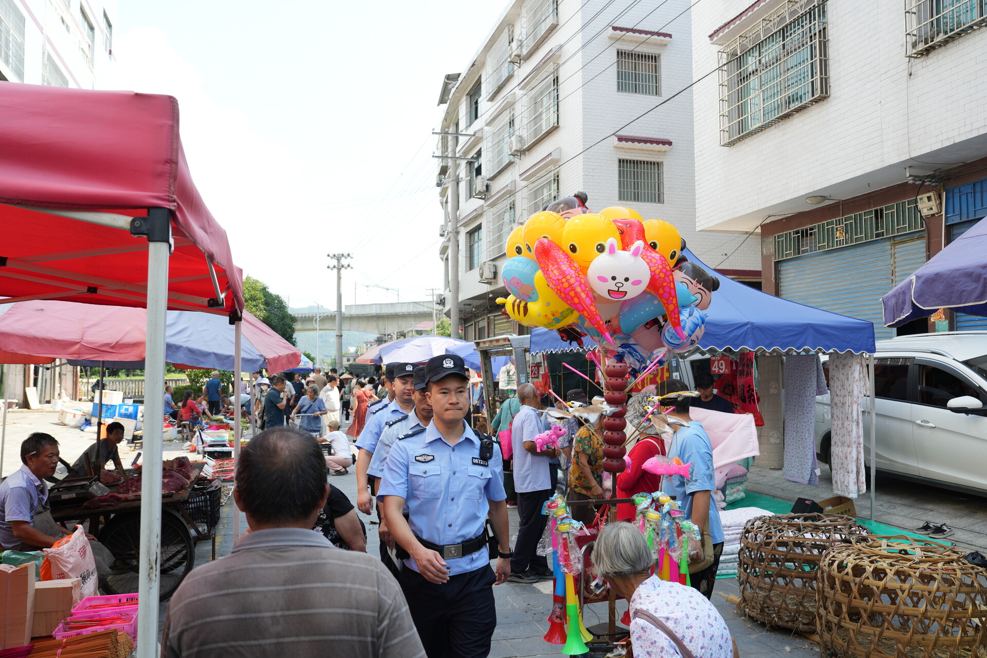 群众赶集钱包被盗 民警60分钟快速侦破