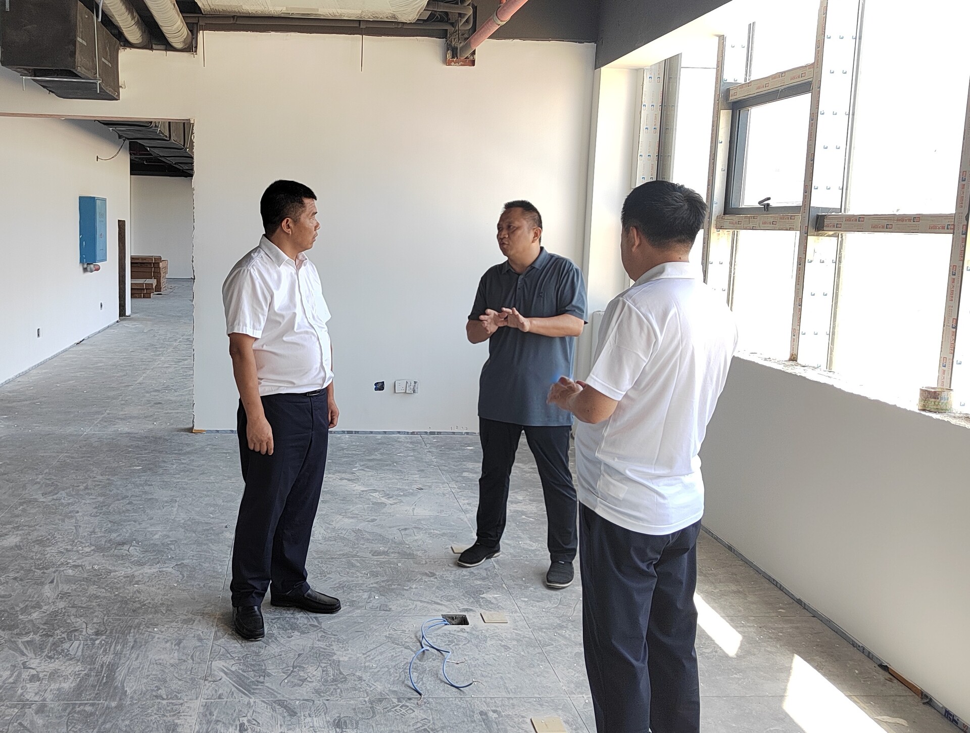 唐煜調(diào)研黃鐵山美術(shù)館項(xiàng)目建設(shè)