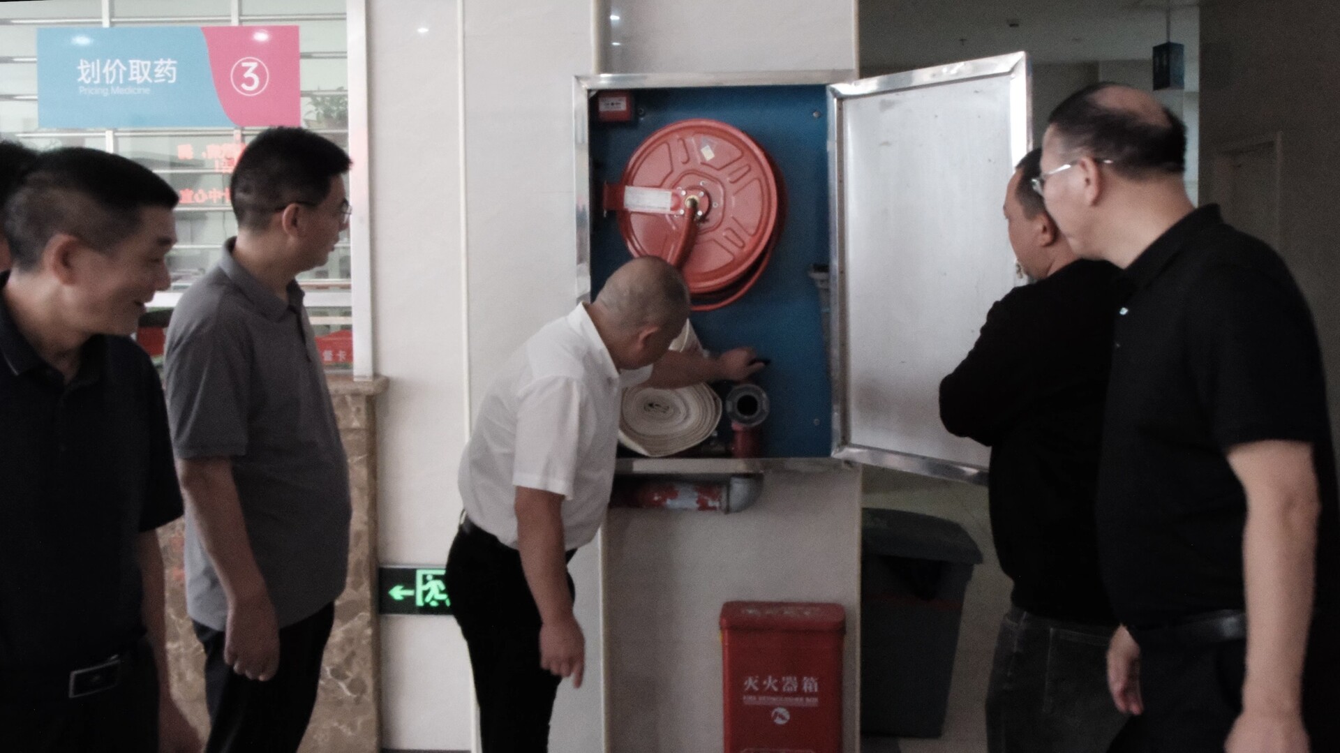 肖黎明调研应急保障、校庆筹备及校园食品安全工作