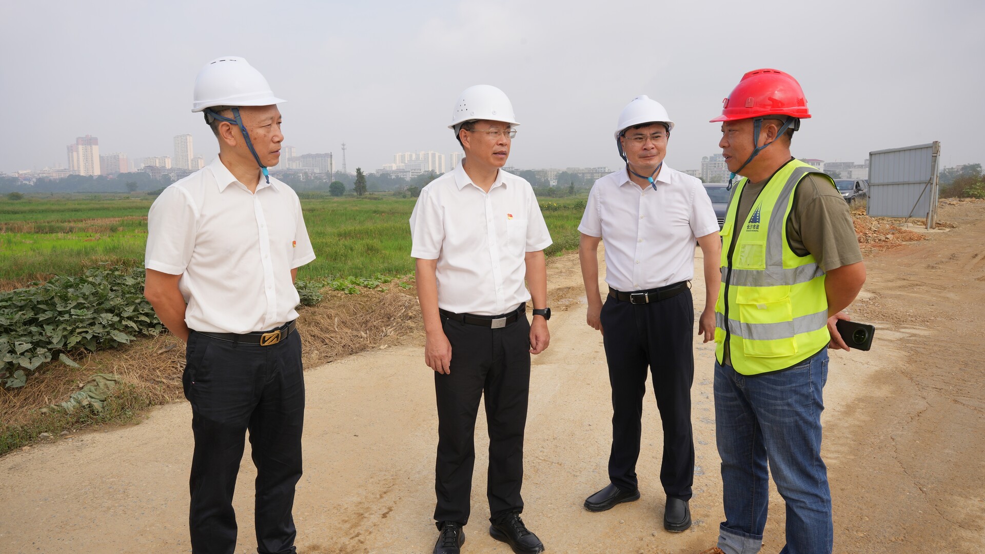 ﻿吴韬国庆假期调研重点项目建设 要求高标准高质量推进民生工程