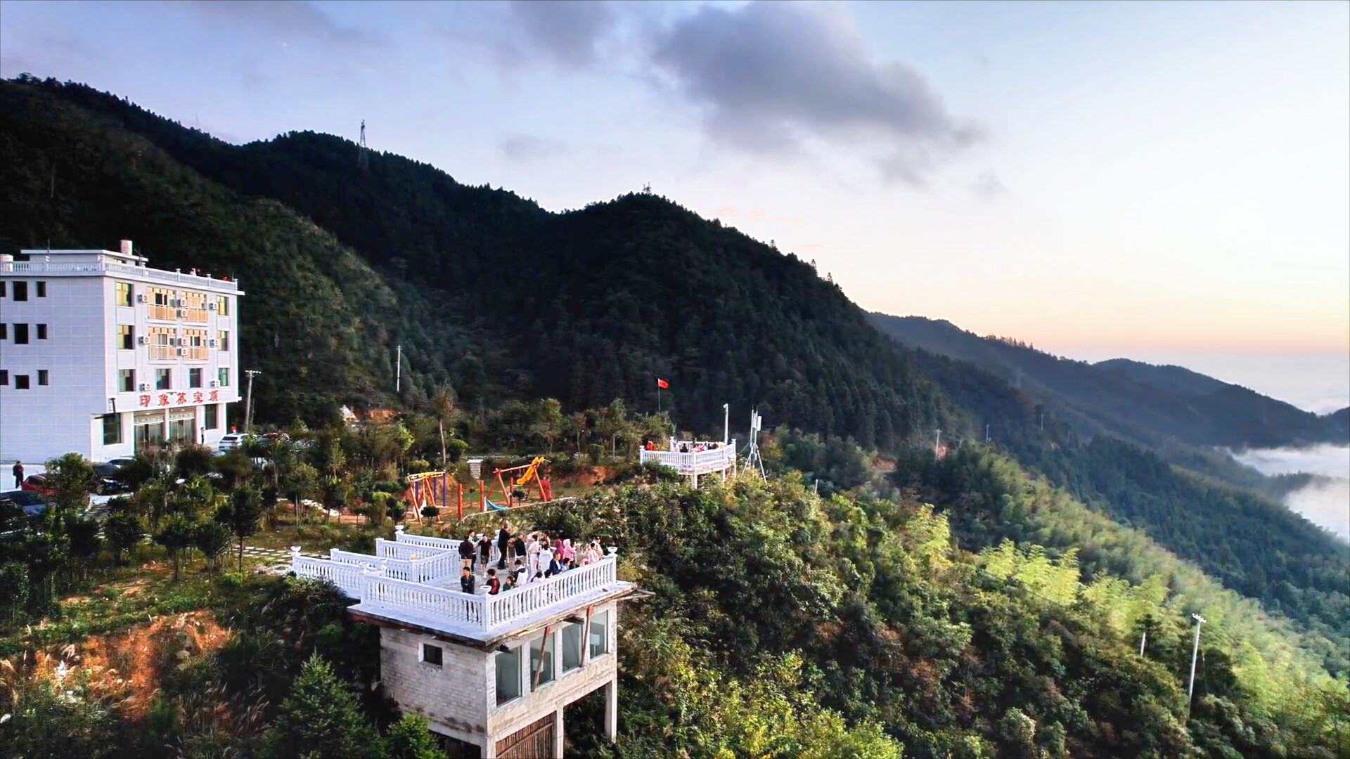 洞口：双节假期圆满收官 累计接待游客51.31万人次