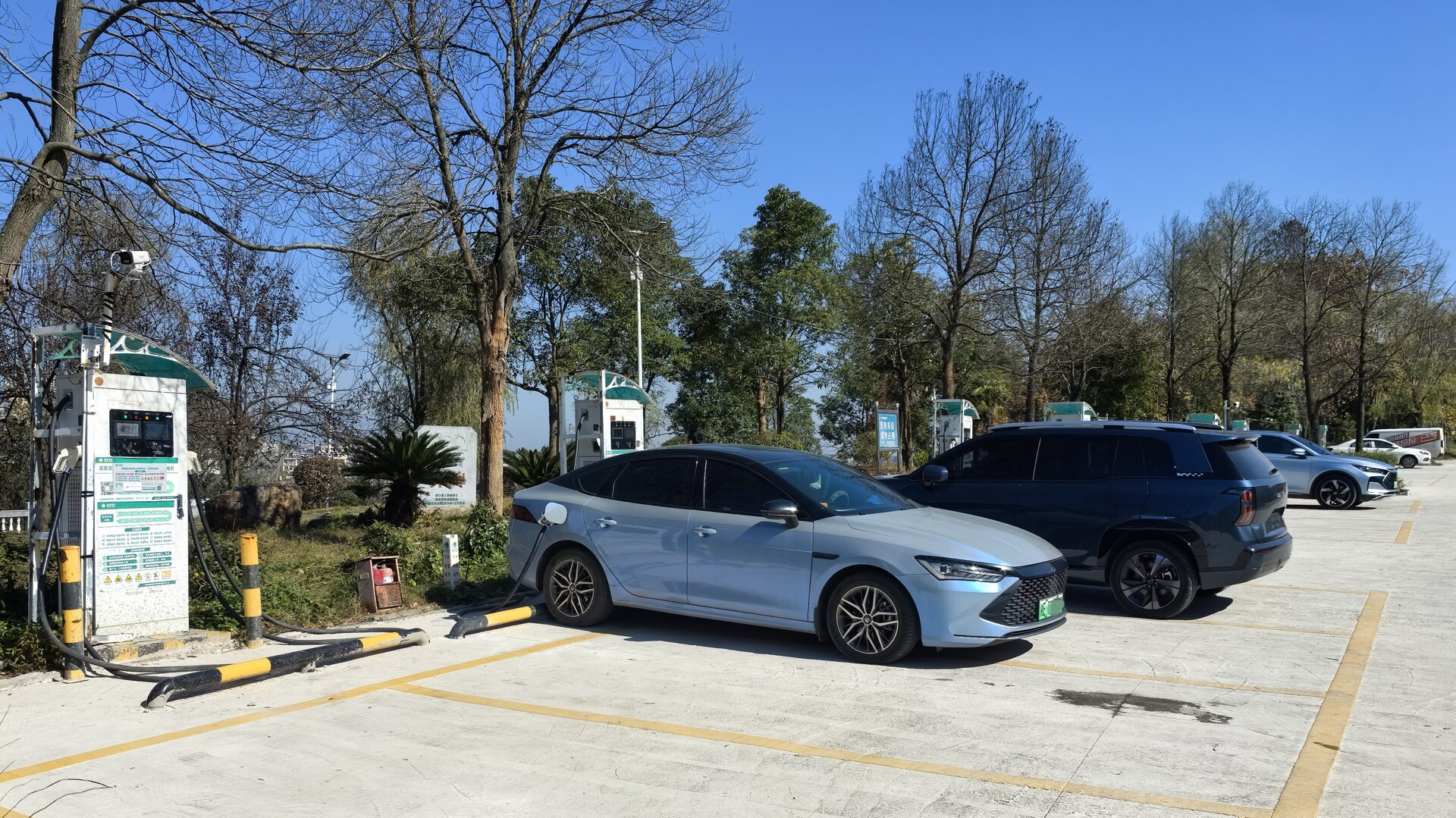 洞口县：织密充电服务网 助力绿色出行