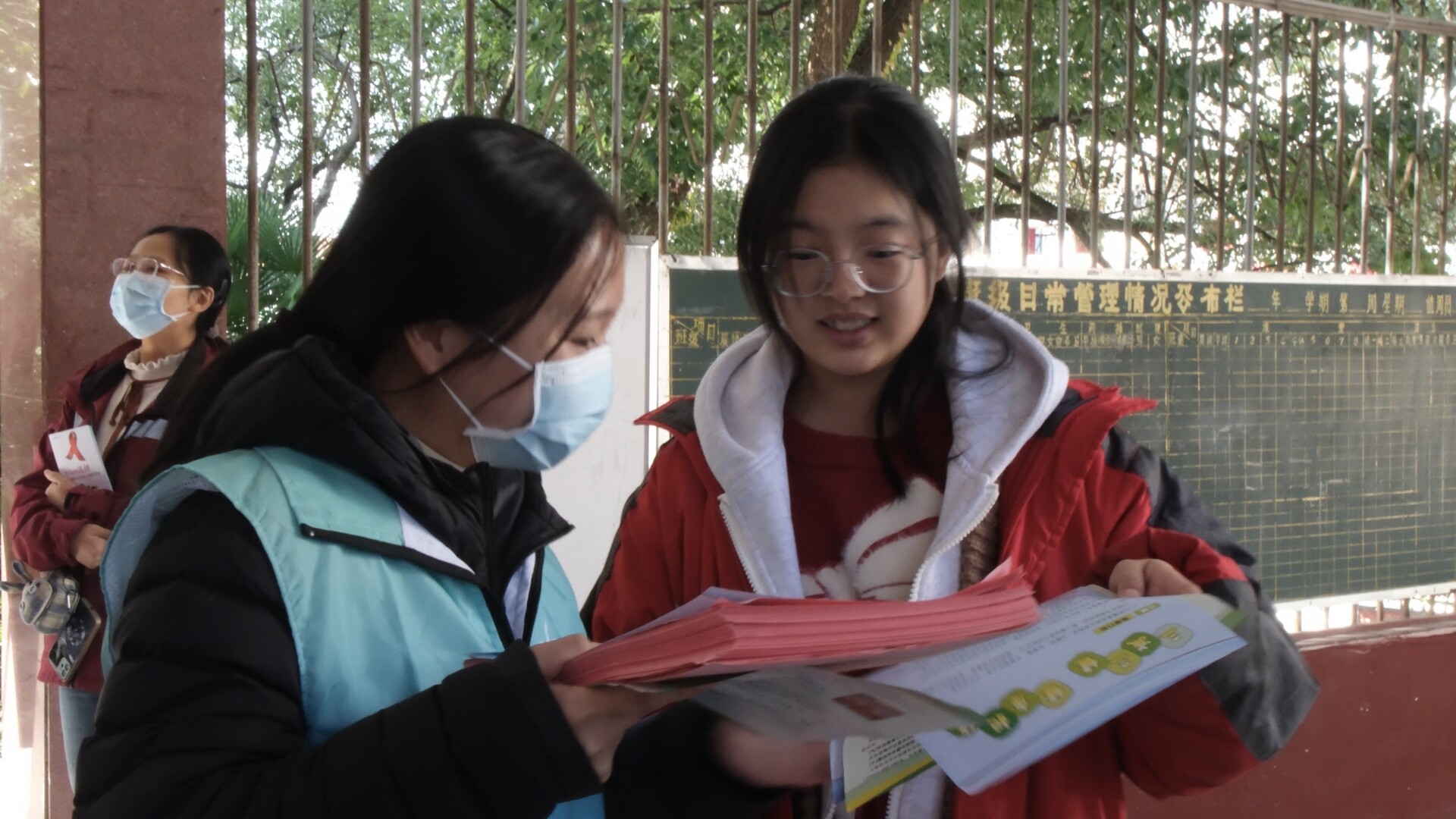 青春有“卫” 健康同行——县疾控中心健康宣讲进校园