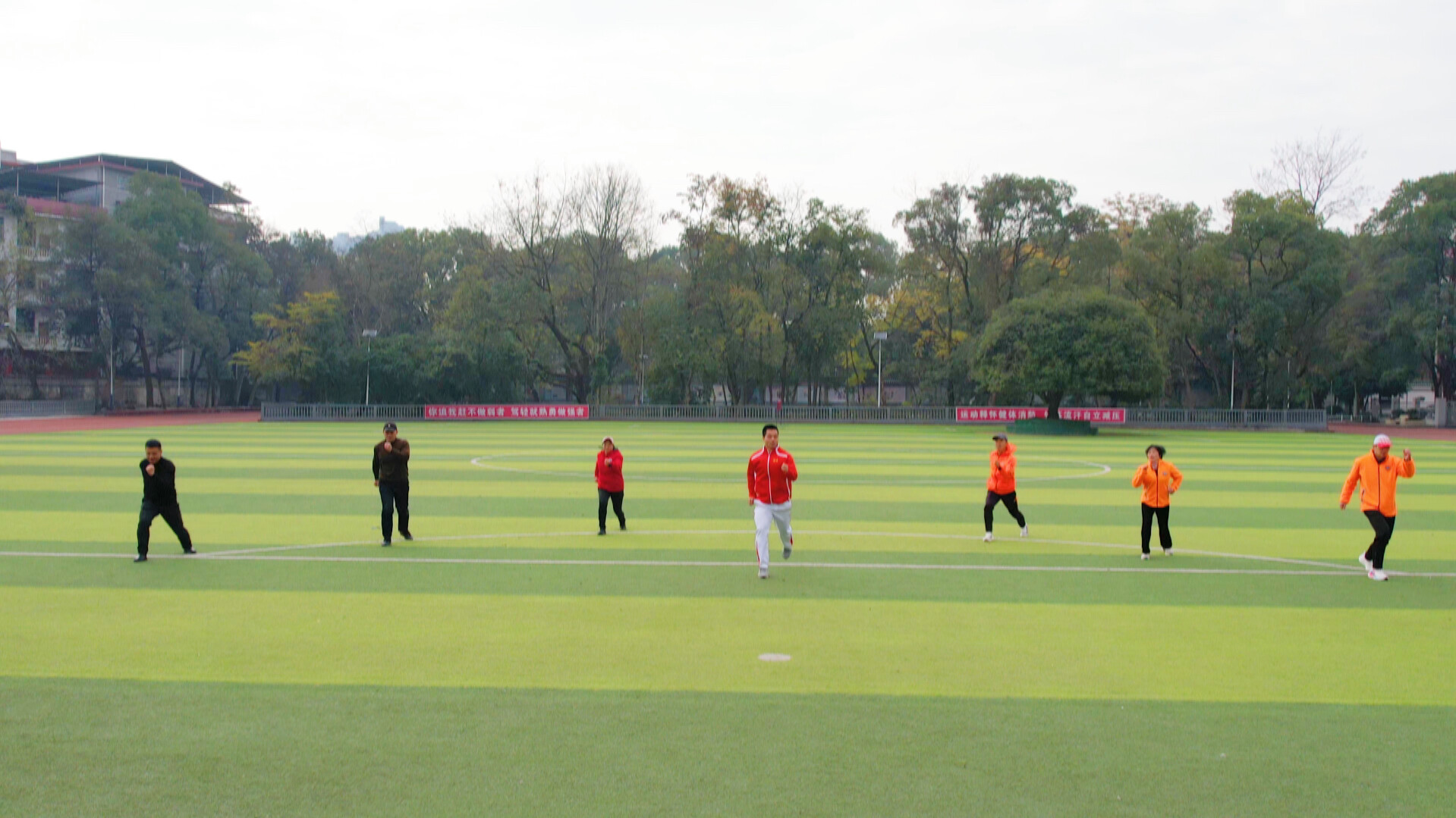 “微光跑者”刘卫：32岁再夺双金 用坚持照亮逐梦路