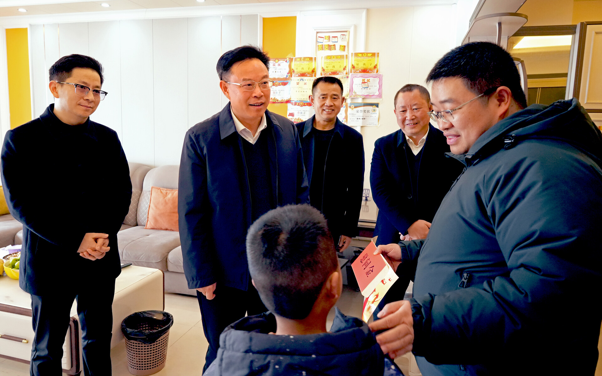 新春暖意浓 真情润心田——吴韬开展2026年走访慰问送温暖活动