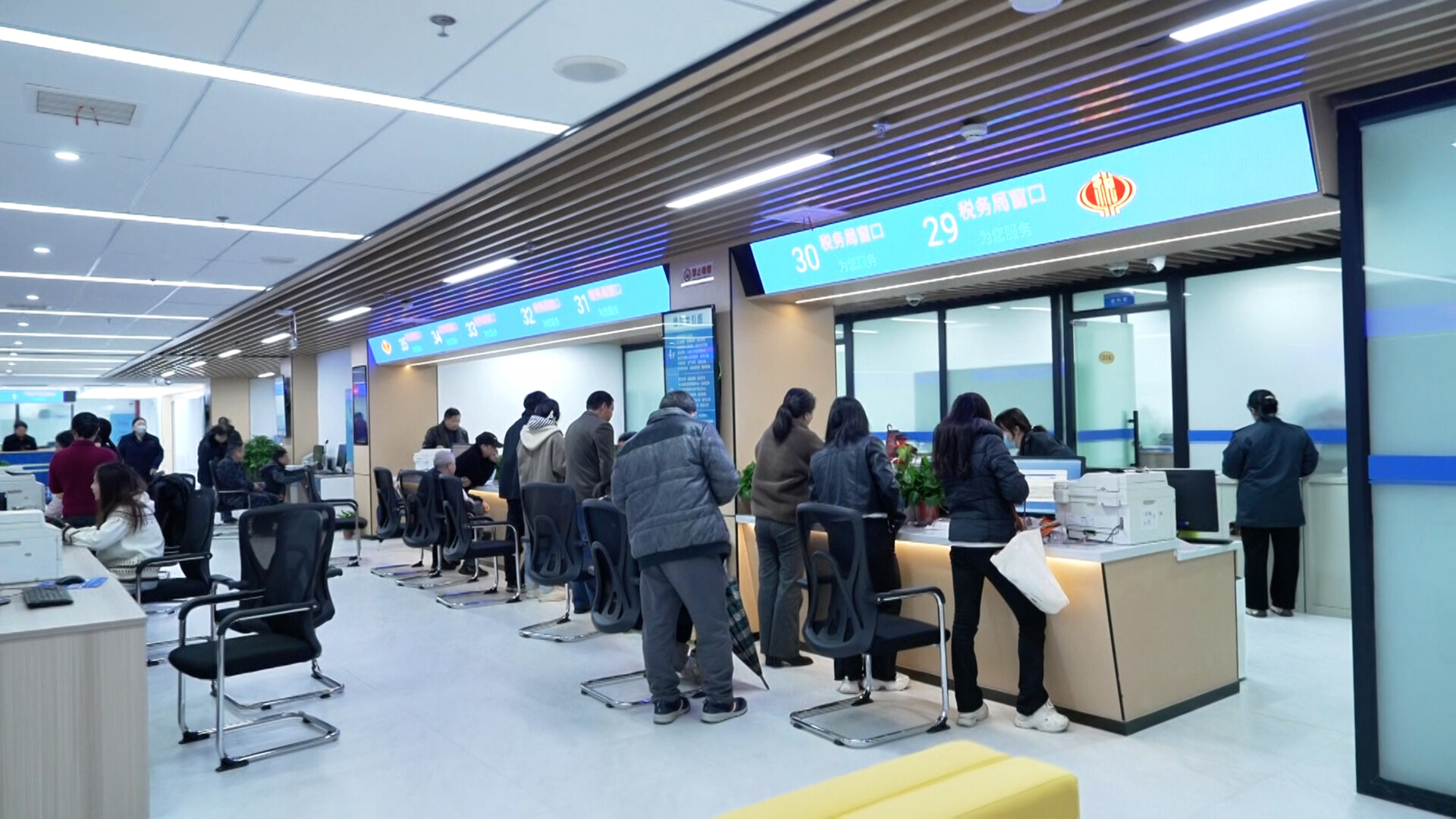 洞口县政务服务中心：新春开局即冲刺 便民服务暖民心