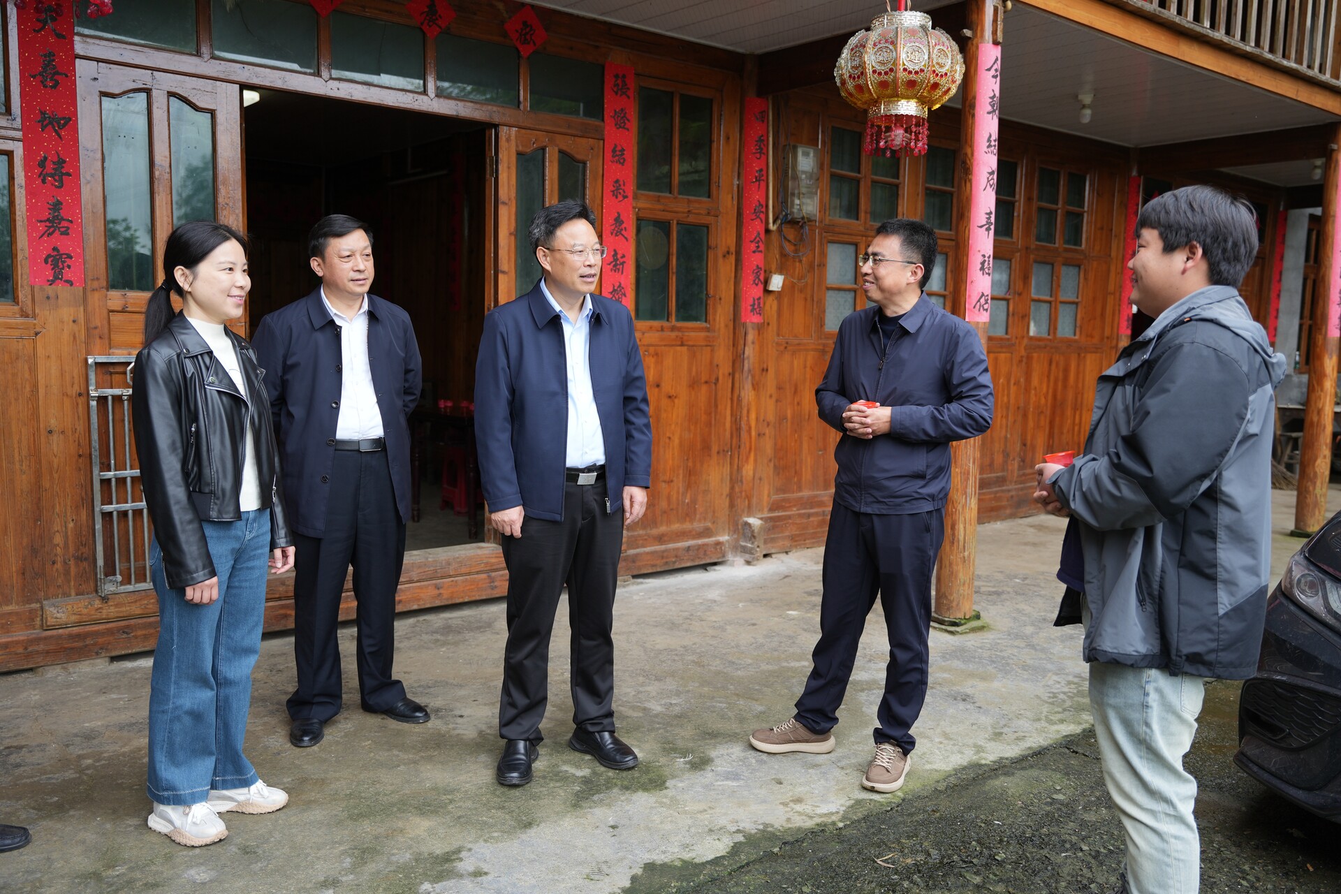 吴韬到月溪、渣坪等乡镇调研产业发展并开展巡林
