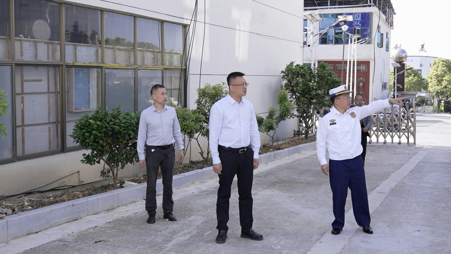 许治国督导检查园区企业、烟花爆竹安全生产工作