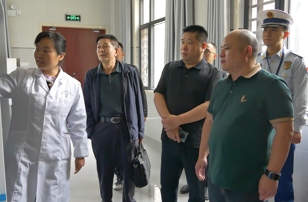 肖黎明督导检查安全生产工作