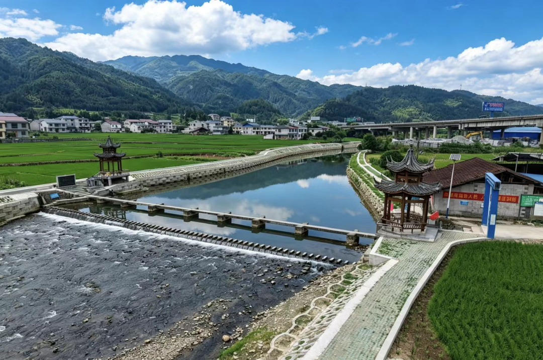 村务质询会“问”出同心圆——江口镇畔上村从“复杂村”到“幸福村”的蝶变之路