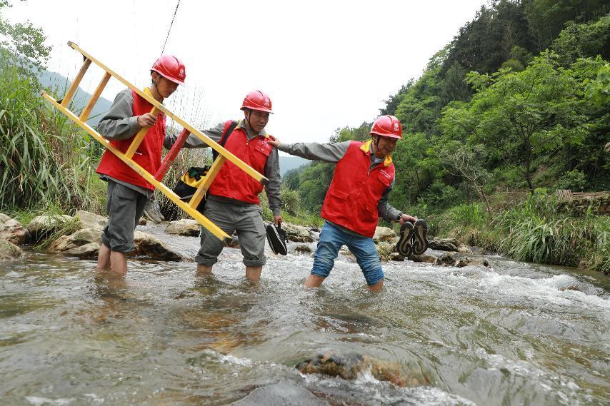 瑶乡来了“掌灯人”---洞口电力公司用心用情照亮瑶乡蜕变路(图3)
