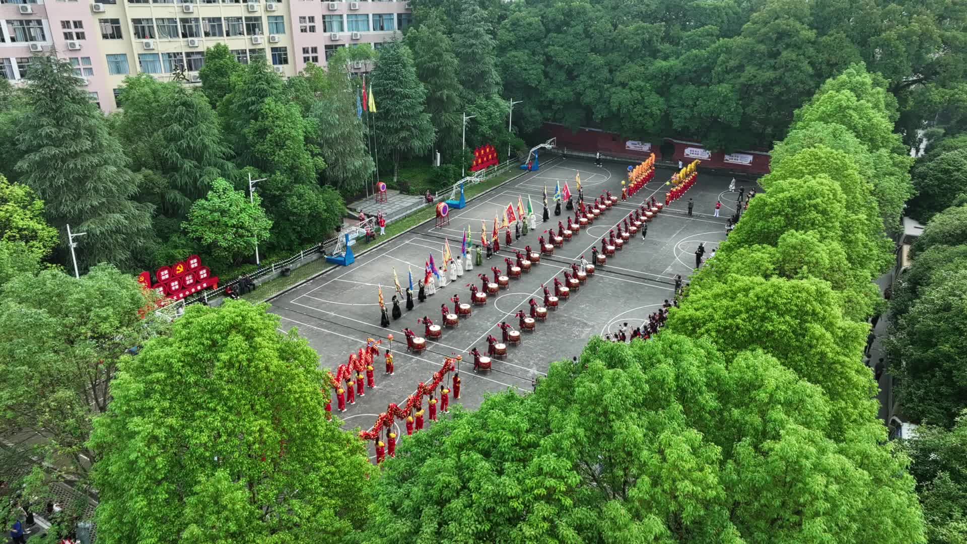 携梦想出征，为青春壮行：邵阳洞口各界群众“花式送考”场面高燃！