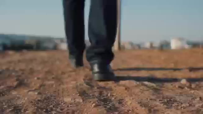 坚守