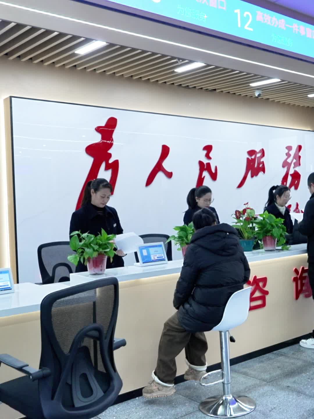 致敬每一位闪闪发光的她|祝所有女性三八妇女节快乐！