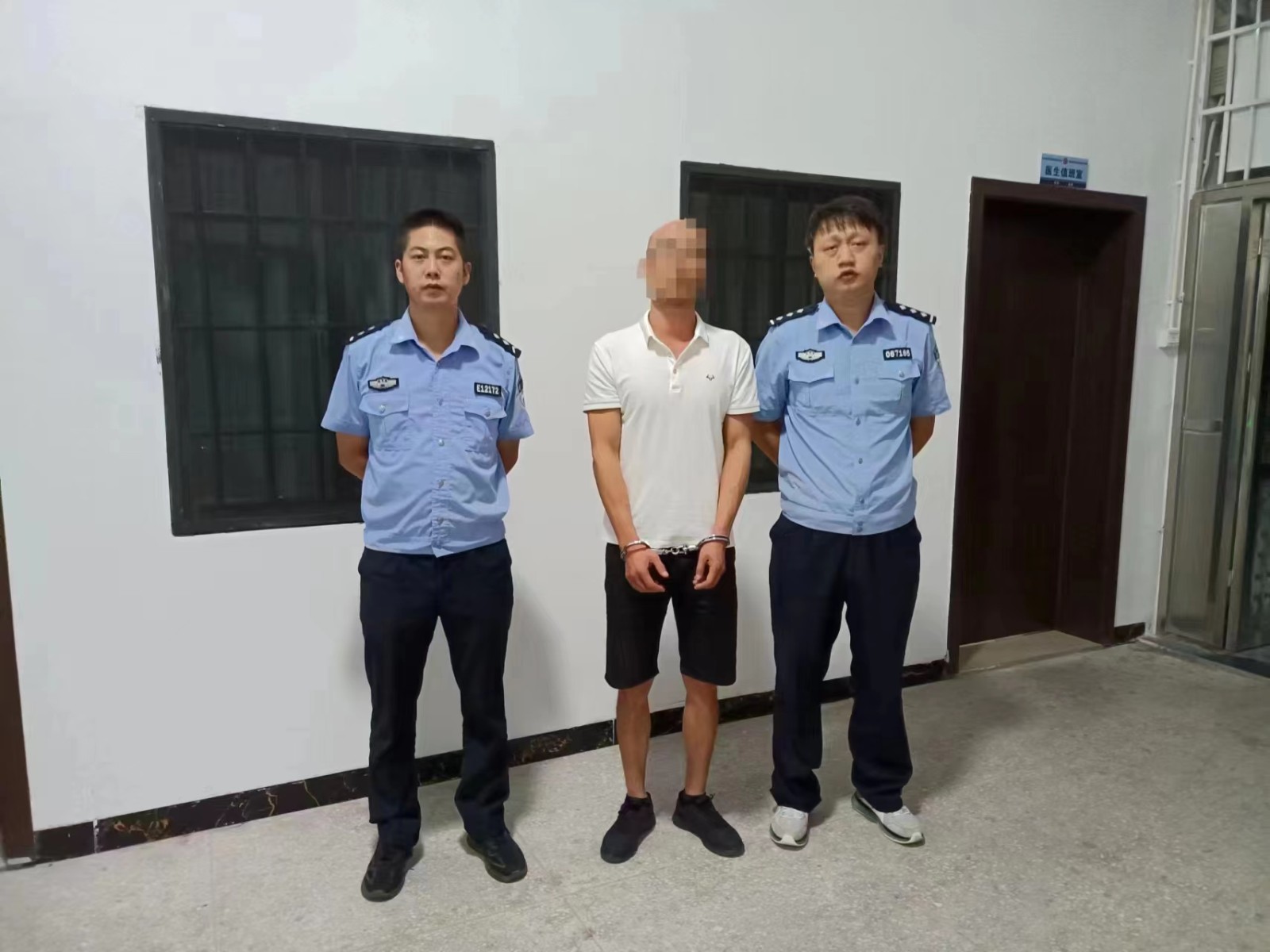 【百日行动】城关派出所两日内抓获两名涉“两卡”人员