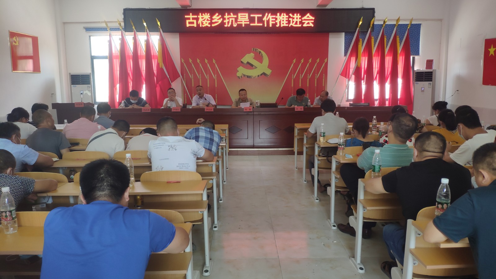 古楼乡：抗旱保民生  我们在行动