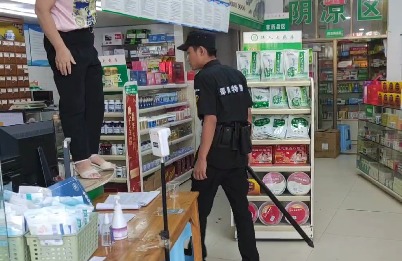 【百日行动】智斗流浪犬，快警护民安