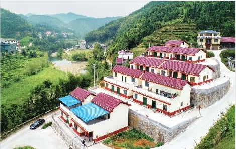 【洞口县学习宣传贯彻党的二十大精神】【建好实干大擂台 拼出新担当】之六十一 洞口县古楼乡古楼村多措并举强化易地扶贫搬迁后续扶持