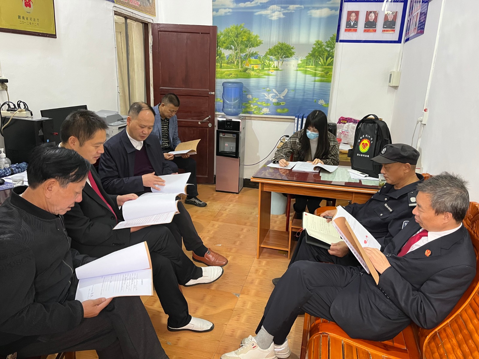 【洞口县学习宣传贯彻党的二十大精神】【建好实干大擂台 拼出新担当】之九十二 石江法庭：依法能动履职  助推诉源治理