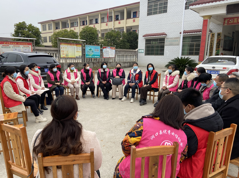 【洞口县学习宣传贯彻党的二十大精神】【建好实干大擂台 拼出新担当】之一百零九 洞口县妇联开展“一课一片一实践”活动  让党的二十大精神入脑入心入行