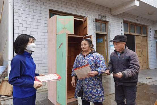 洞口县消防救援大队开展“进村入户”消防宣传活动