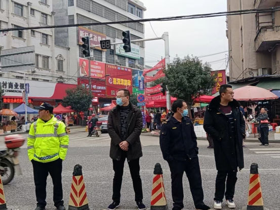 竹市镇：“疏治”结合巧解春运交通拥堵问题