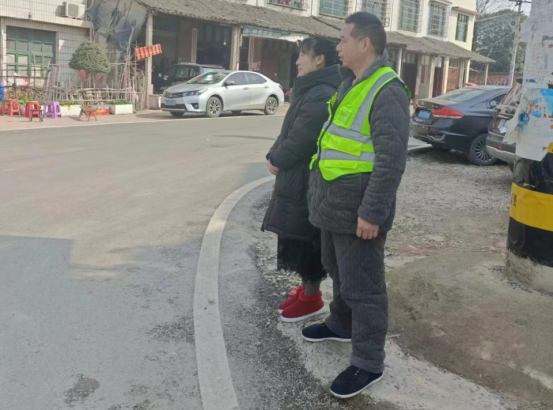 毓兰镇石桥村：全力破解交通拥堵难题