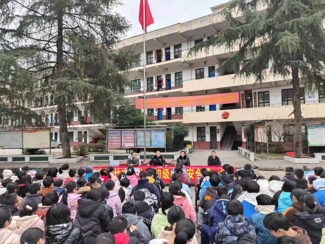 竹市镇：“利剑护蕾”进校园  守护“花蕾”助成长