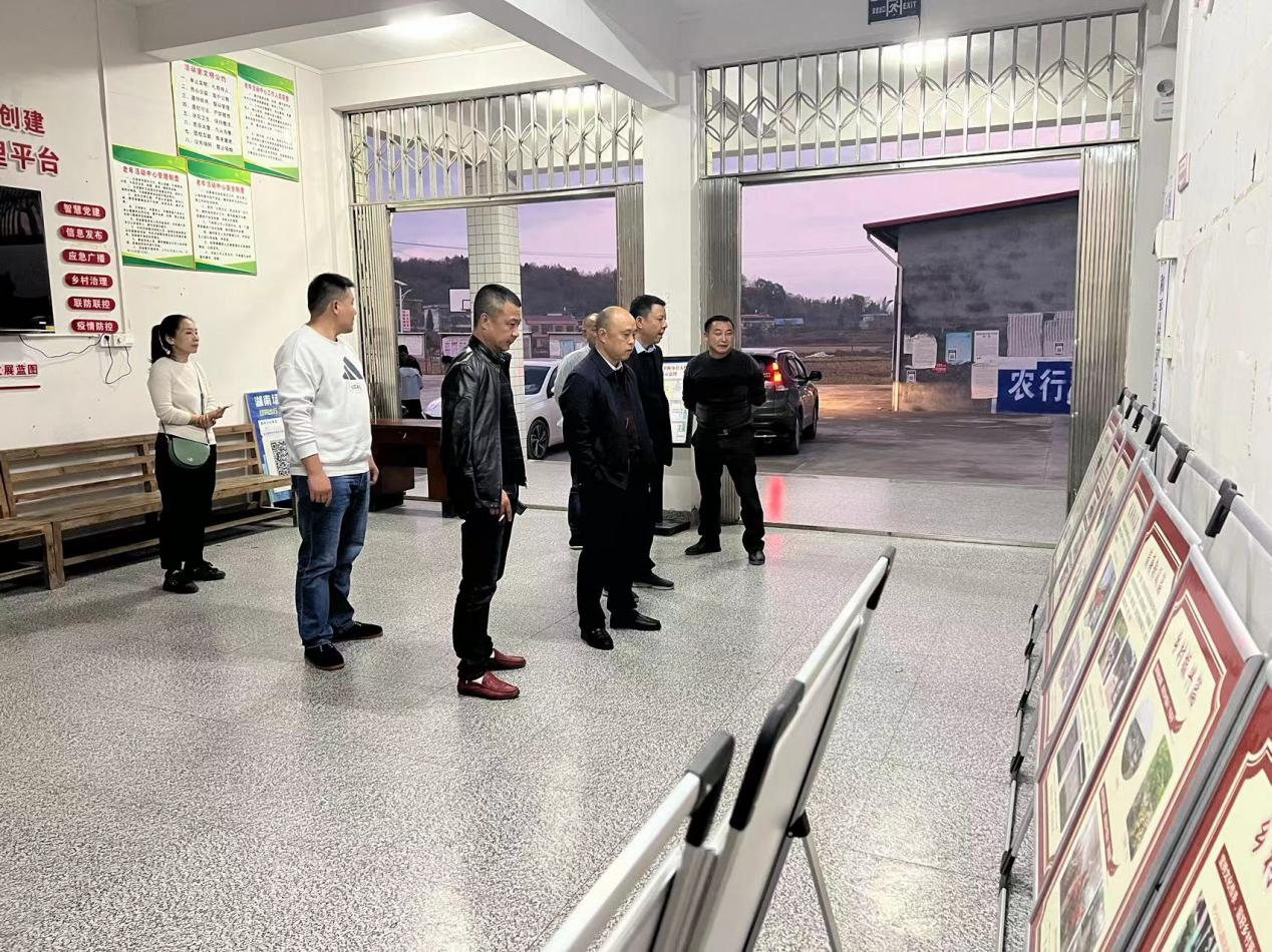 石江镇“一站式”服务站让搬迁群众过上好日子