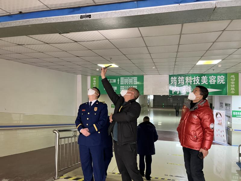 洞口县消防救援大队深入辖区医院开展消防安全检查