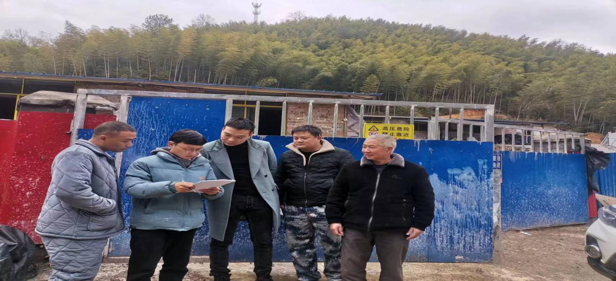 罗溪瑶族乡：强化安全检查，确保养殖行业“零事故”