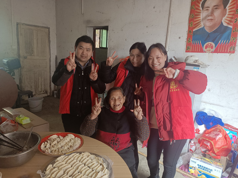 洞口县民政局组织开展学雷锋志愿服务活动