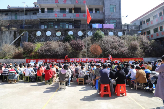 大屋瑶族乡开展禁毒、反电诈等法制知识宣讲进校园活动