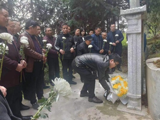 弘扬英烈精神 传承红色基因 文昌街道举行“2023年清明英烈祭扫”活动