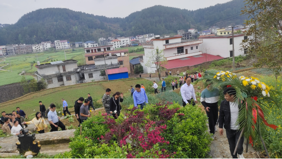 石柱镇：缅怀革命先烈   传承爱国精神