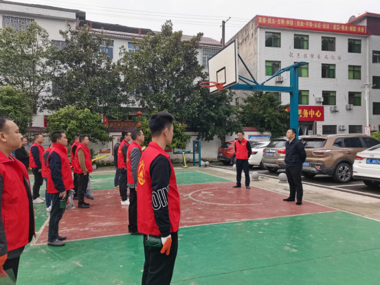 毓兰镇开展环境卫生综合整治