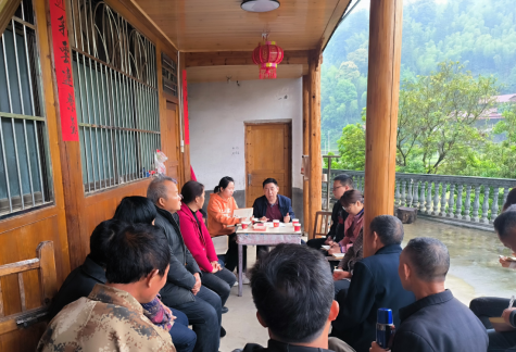 罗溪瑶族乡小麻溪村：小小院落会  民情大舞台