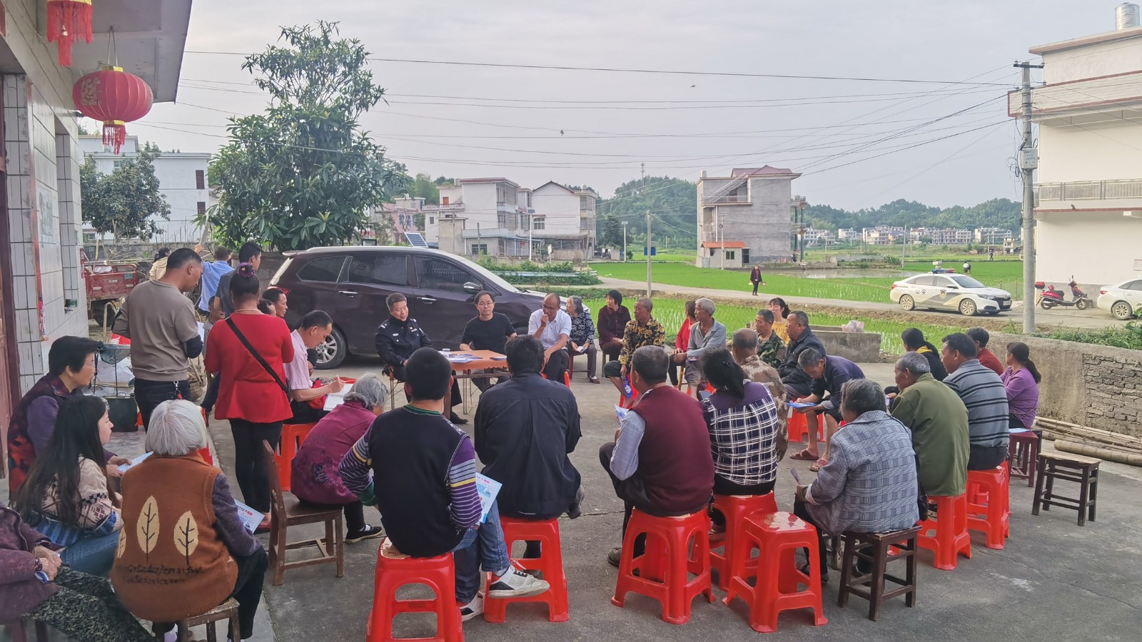 花园镇： 院落会开到群众身边 禁毒反诈说进心坎