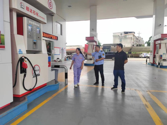 毓兰镇开展加油站点安全生产专项检查