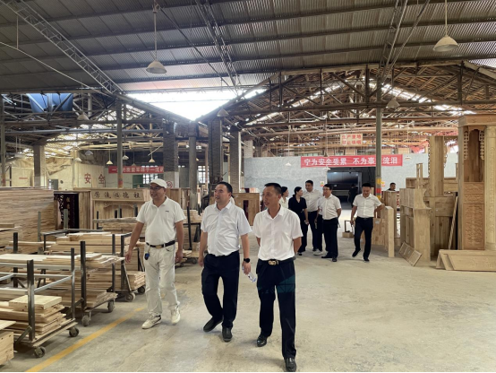 山门镇县政协委员开展改善生态环境专项民主监督活动