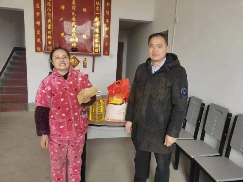 洞口县开展走访慰问困难重度残疾人活动
