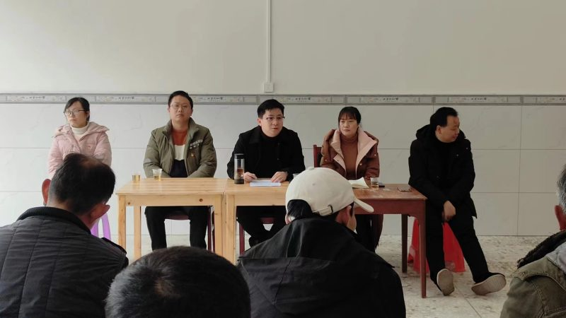 刘玮到江口镇组织召开主题院落会并开展走访慰问活动