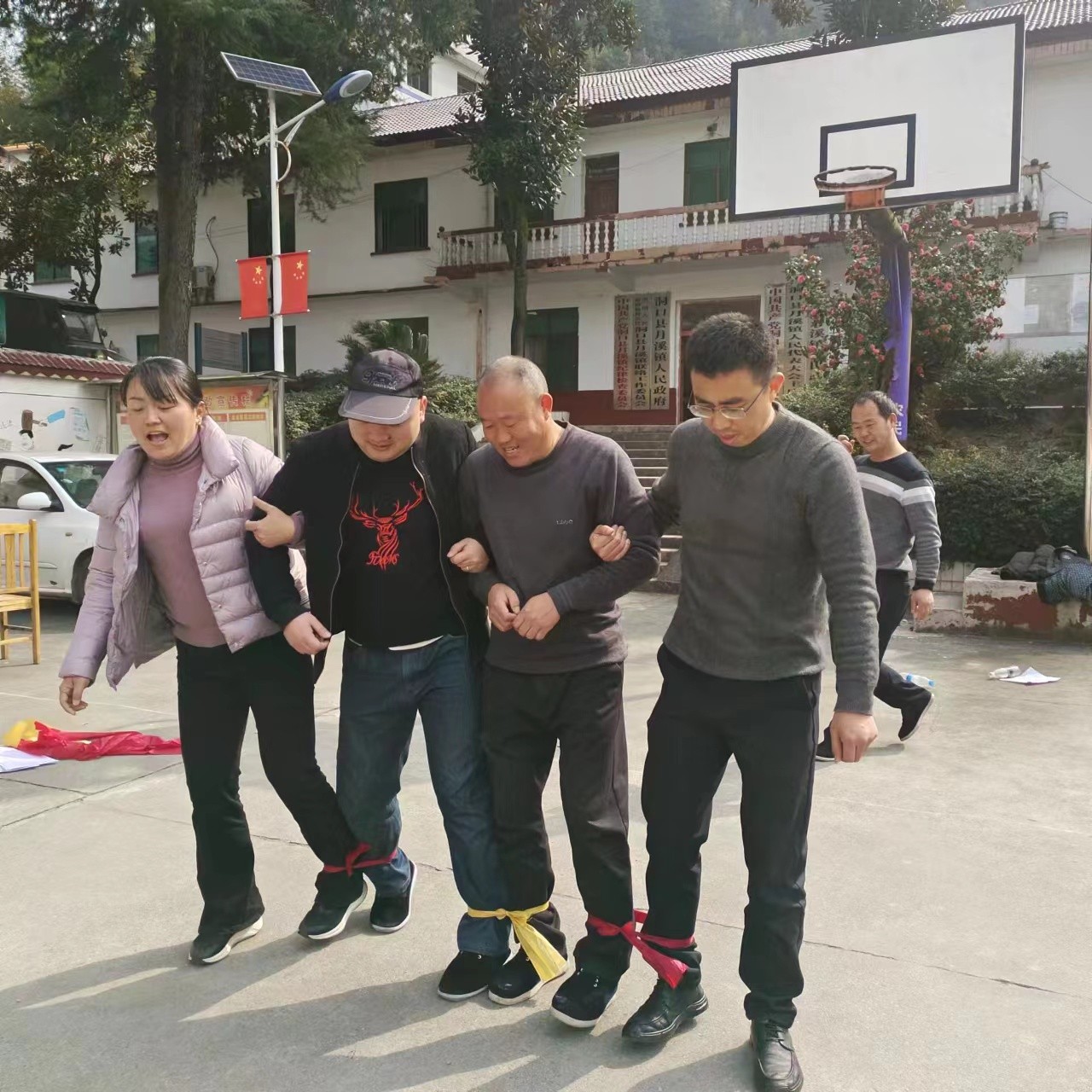 月溪镇举行趣味运动会庆祝“三八” 妇女节