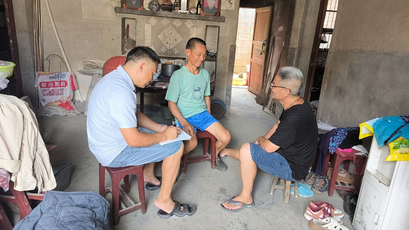 洞口县：城乡低保提标，为困难群众生活“加温”
