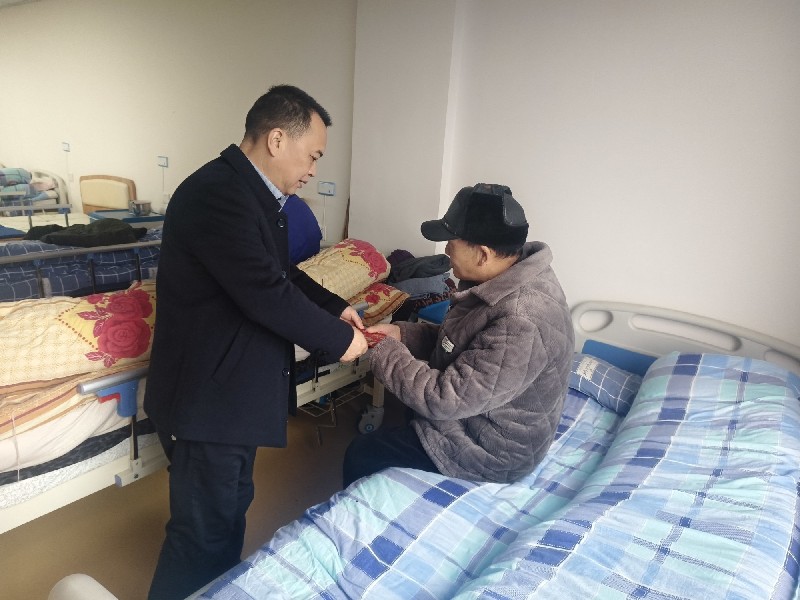 洞口县民政局开展春节走访慰问暨安全生产大检查活动