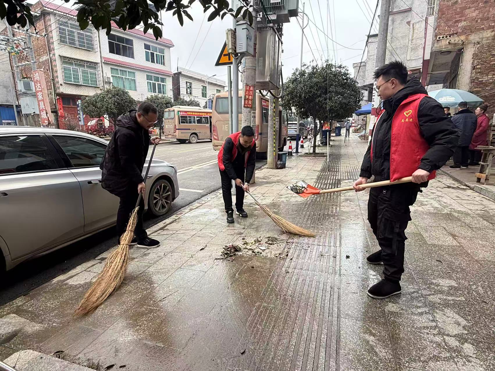杨林镇：“新春大扫除”擦亮和美乡村幸福底色